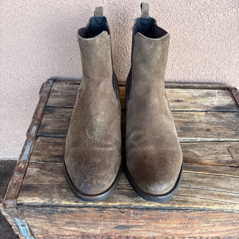 Thursday Boot Co. Duchess Chelsea Boot - Picture 6 of 14
